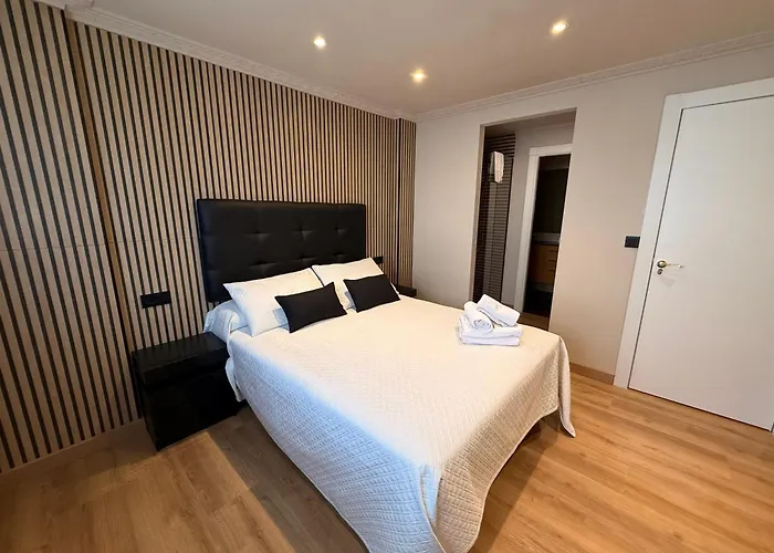 Atenea Castro-Urdiales